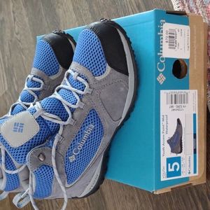 Unisex Columbia hiking boots